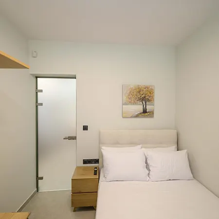 Modern House Katoikia Pyrgos *