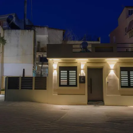 Modern House Katoikia Pyrgos *