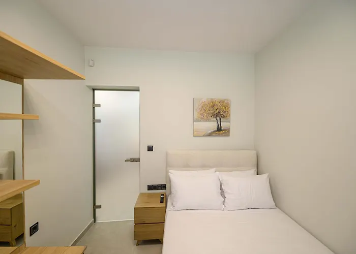 Modern House Katoikia Pyrgos *