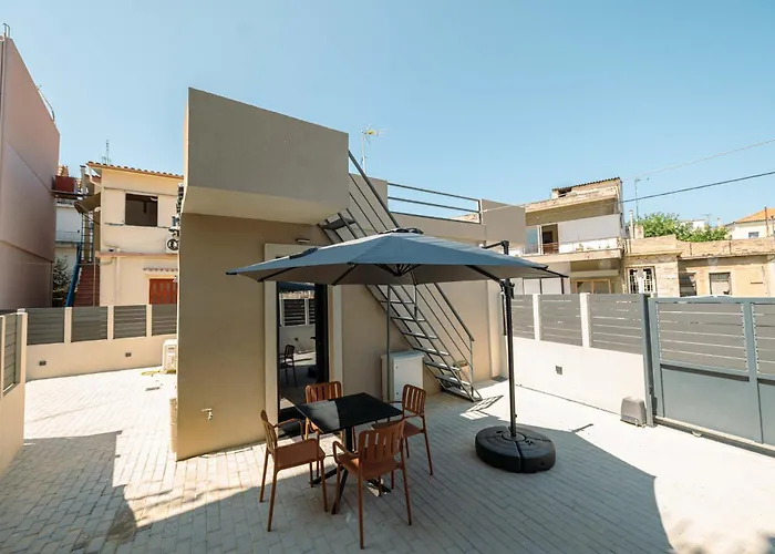 Modern House Katoikia Pyrgos *