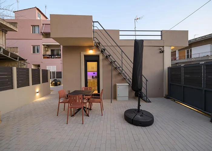 Modern House Katoikia Pyrgos Lägenhet *