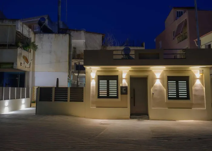 Modern House Katoikia Pyrgos *