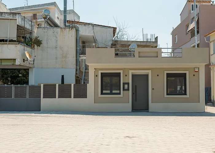 Modern House Katoikia Pyrgos Lägenhet *